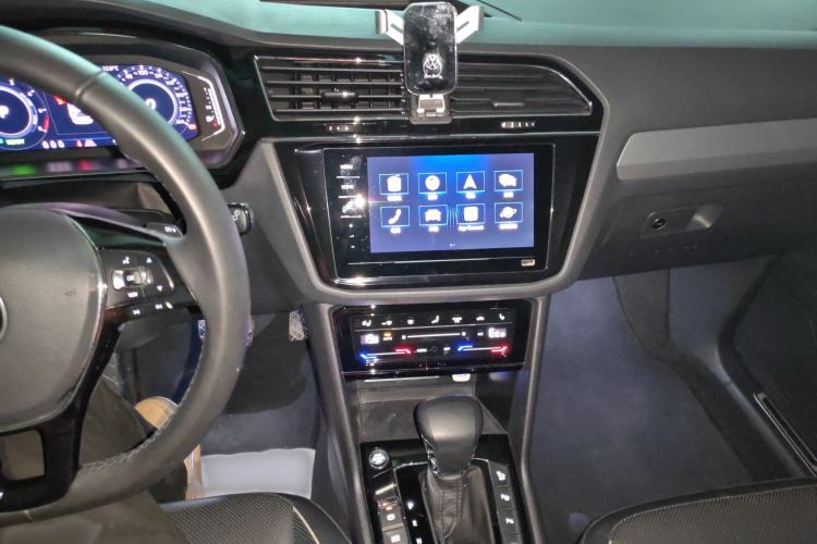 Used Volkswagen Tiguan L New Energy 2021 430 PHEV Plug-in Hybrid Flagship Edition Audio And AC Panel