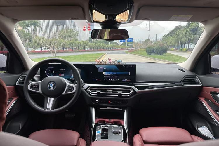 Used BMW i3 2024 eDrive 35 L
