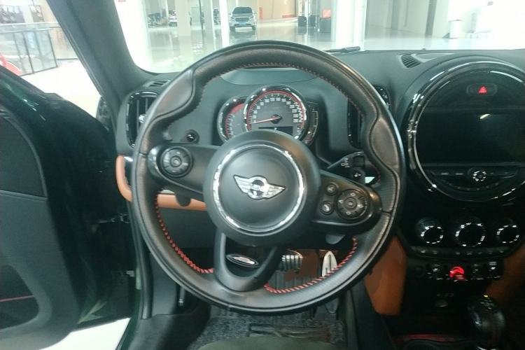 Used MINI JCM COUNTRYMAN 2017 2.0T JOHN COOPER WORKS Traveler
