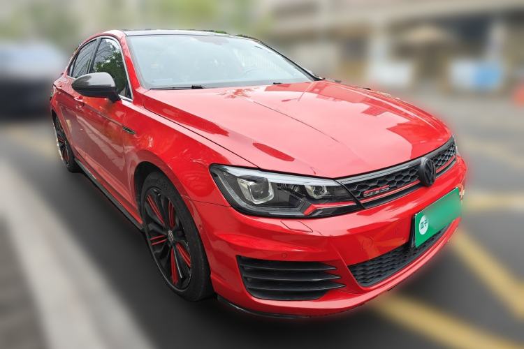 Used Volkswagen Lamando 2017 2.0T GTS Front Right 45 Deg