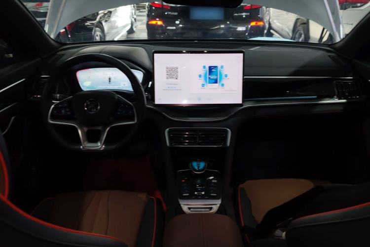 Used BYD Song PLUS New Energy 2021 DM-i 100KM Four-Wheel Drive Flagship PLUS Center Console