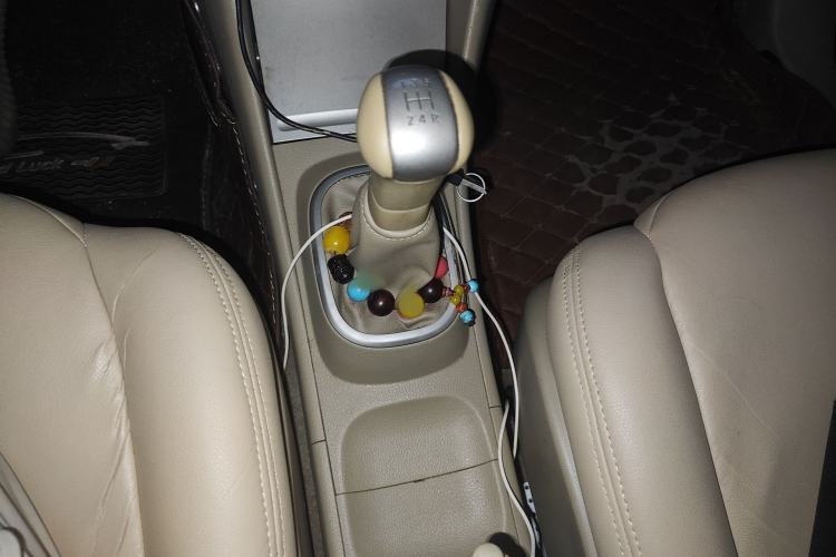 Used Nissan Sylphy 2012 Classic 1.6XE Manual Comfort Edition Gear Lever