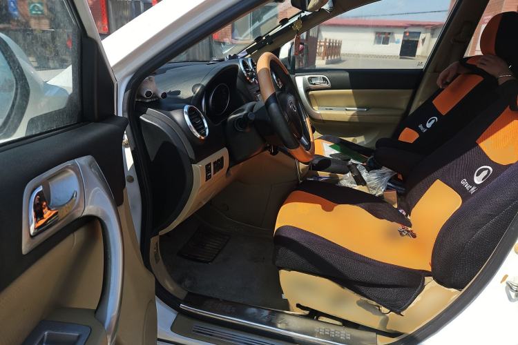 Used Haval H6 2013 Upgraded Model 1.5T Manual Two-Wheel Drive Elite Version
