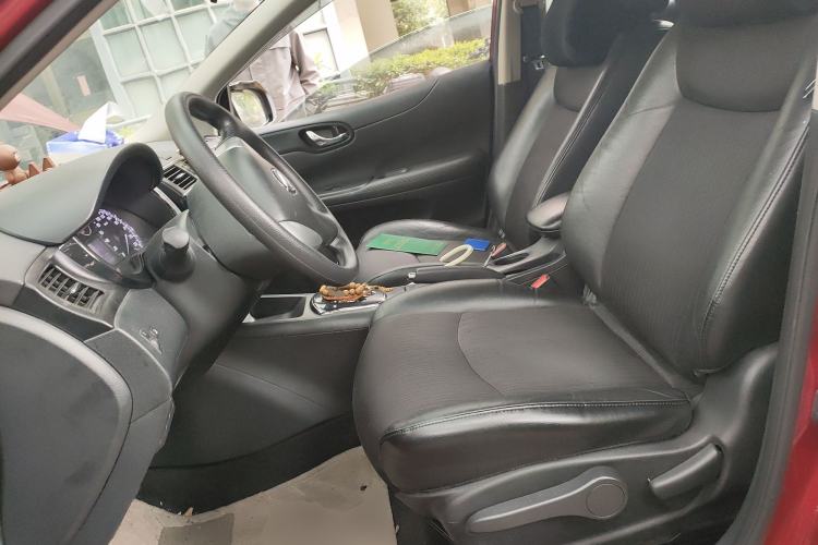 Used Nissan Tiida 2011 1.6L CVT Smart Version
