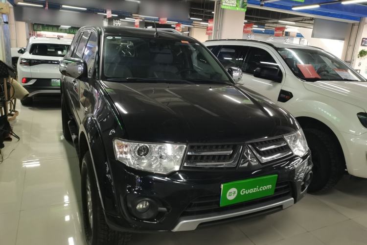 Used Mitsubishi Pajero Sport 2013 3.0L Automatic 4x4 Flagship Edition Front