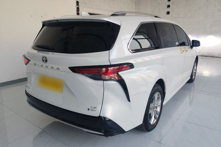 Used Toyota SIENNA 2024 2.5L Hybrid Comfort Edition Rear Right 45 Deg