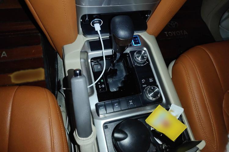 Used Toyota Land Cruiser 2016 4.0L Automatic GX-R Gear Lever