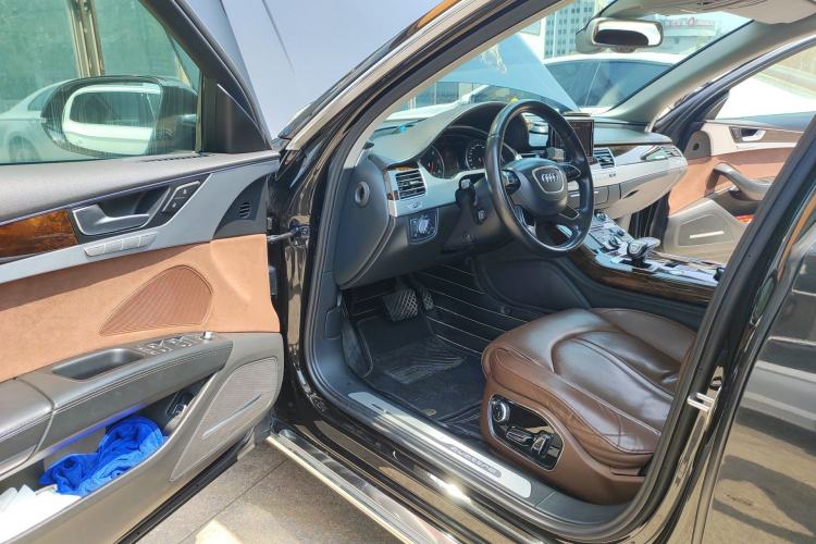 Used Audi A8 2014 A8L 45 TFSI quattro Luxury Model
