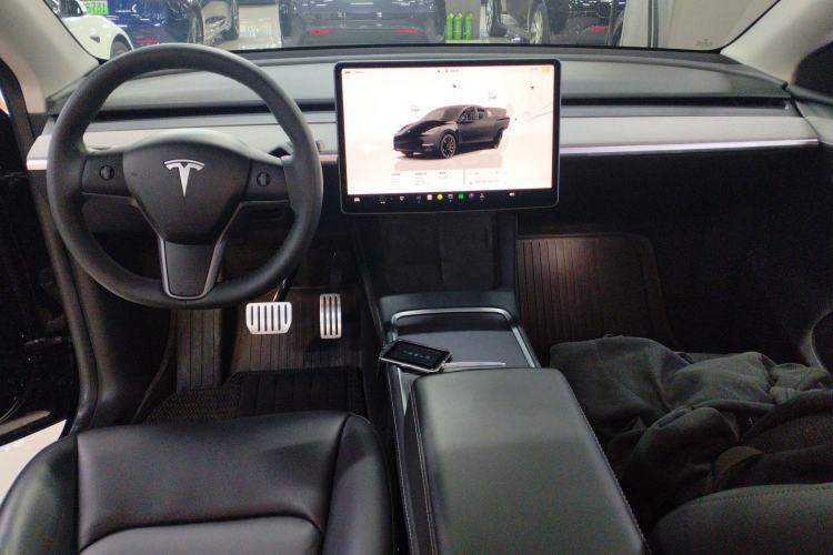 Used Tesla Model Y 2022 Performance High-Performance All-Wheel-Drive Version
