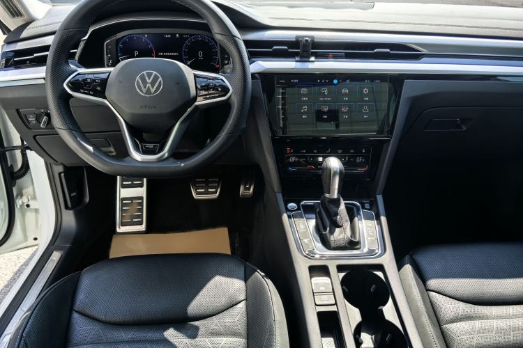 Used Volkswagen FAW-Volkswagen CC 2023 380TSI Striking Edition Interior 8