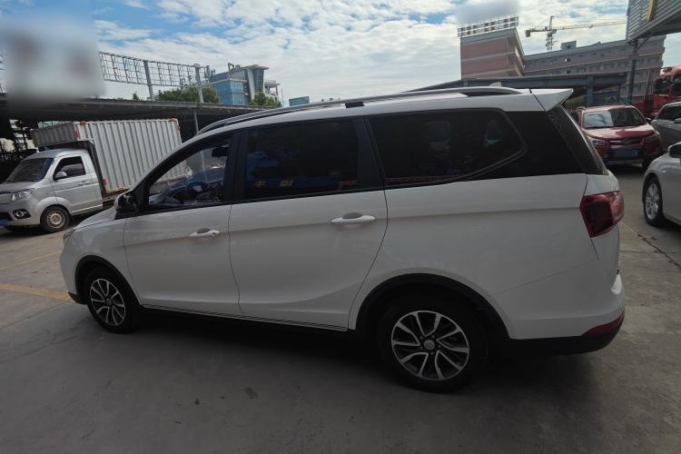 Used Baojun 730 2019 1.5L Manual Fashion Model 7-seater China VI