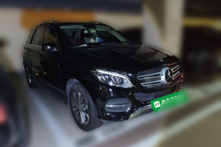 Used Mercedes-Benz GLE-Class 2015 GLE 400 4MATIC Front Right 45 Deg