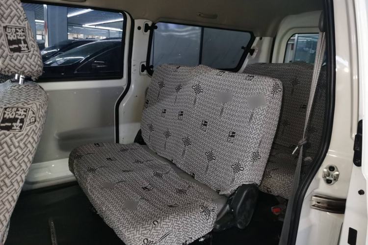 Used Jinbei Hiace X30 2024 1.5L Wealthy-Style Passenger Van 5/6/7 Seater
