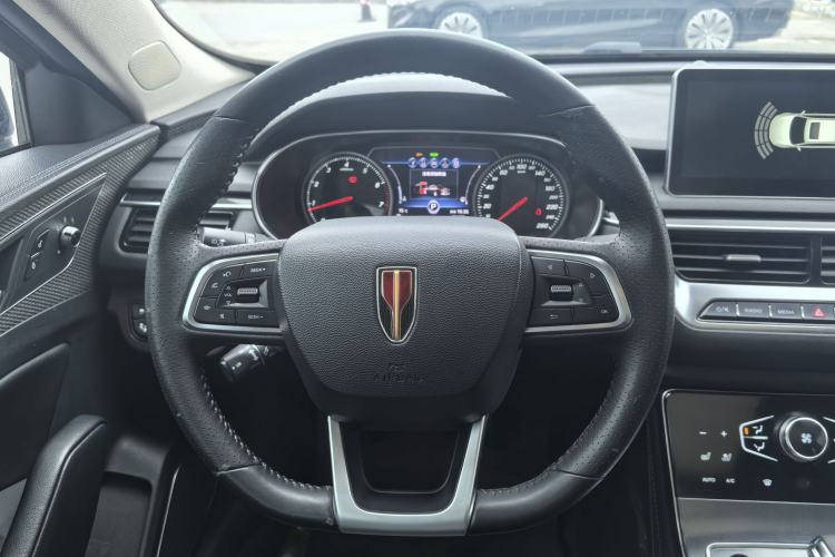 Used Hongqi H5 2022 Classic Model 1.8T Automatic Smart Connect Flagship Edition Steering Wheel