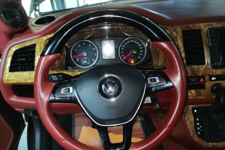 Used Volkswagen Caravelle 2017 2.0 TSI 4x4 Comfort Edition 7-Seater
