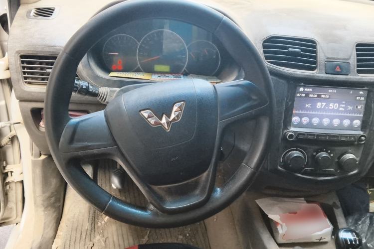 Used Wuling Hongguang 2014 1.2L Standard Model China IV Steering Wheel