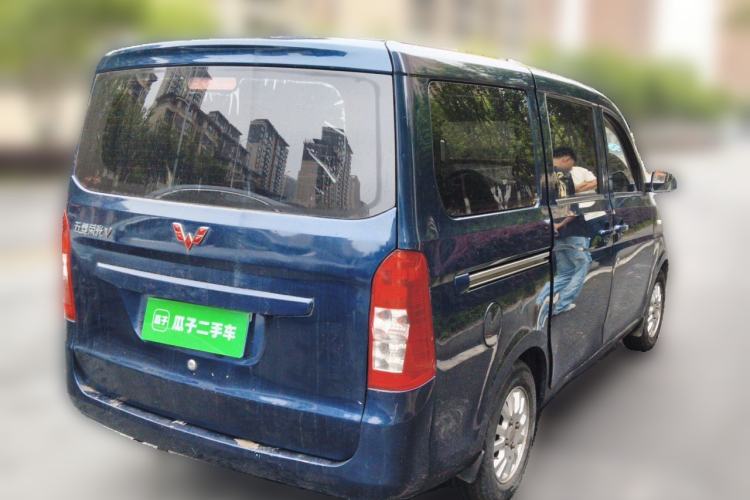 Used Wuling Rongguang V 2015 1.2L Standard Version
