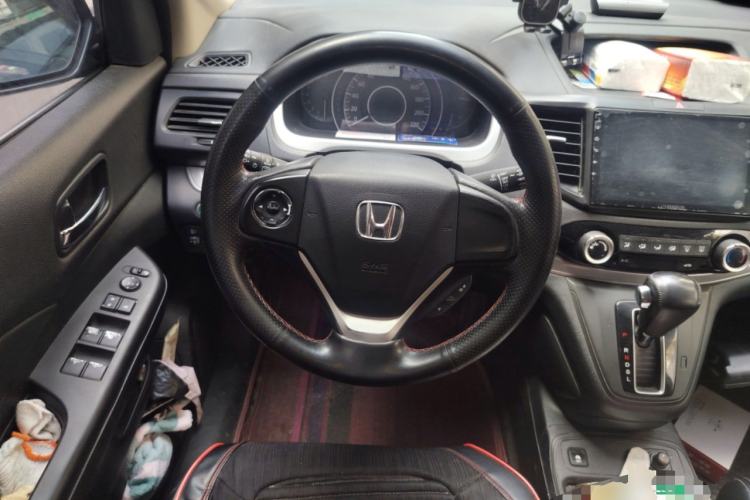 Used Honda CR-V 2015 2.0L two-wheel drive urban version
