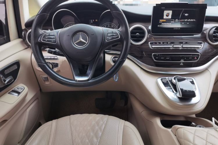 Used Mercedes-Benz V-Class 2016 V 260 Avantgarde Edition