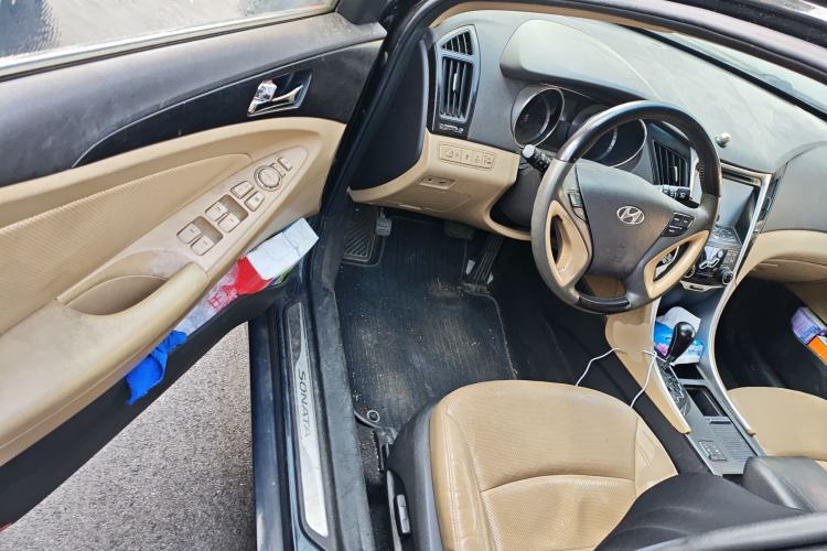 Used Hyundai Sonata 2011 2.0L Automatic Luxury Edition