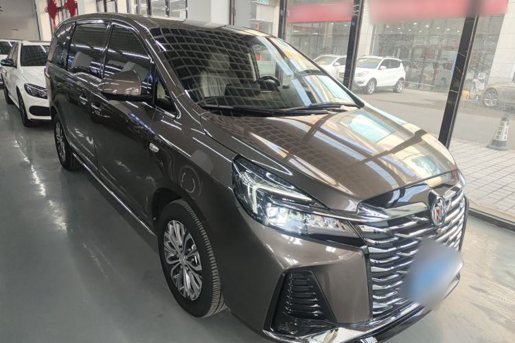 Used Buick GL8 2023 Facelifted Land Cruiser Executive Luxury Version
