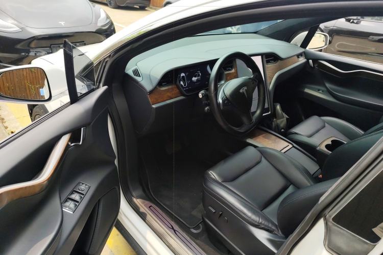 Used Tesla Model X 2019 Long-Range Version
