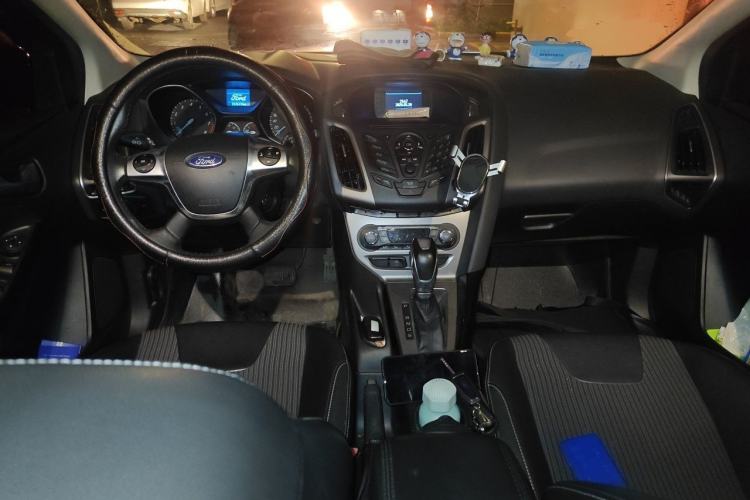Used Ford Focus 2012 Hatchback 1.6L Automatic Fashion Edition

