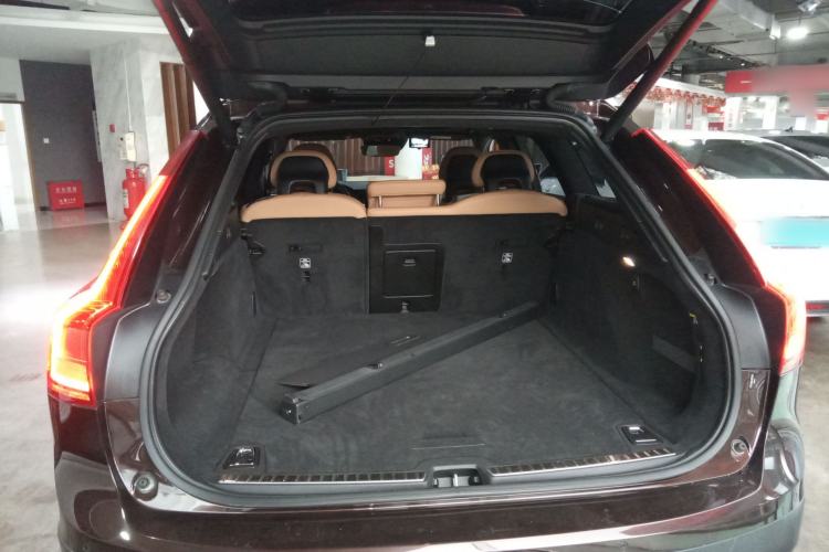 Used Volvo V90 2017 Cross Country T5 AWD Smart Range Edition