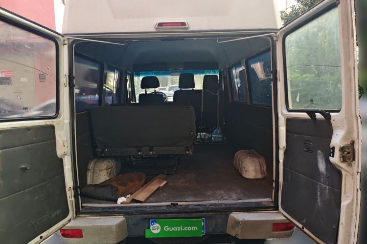 Used Iveco Daily 2009 2.5T-A35 7-Seater
