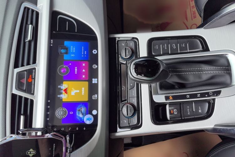 Used Geely Auto Emgrand X7 Sport 2018 1.8TD Automatic Two-Wheel Drive Smart Connect 4G Internet Edition