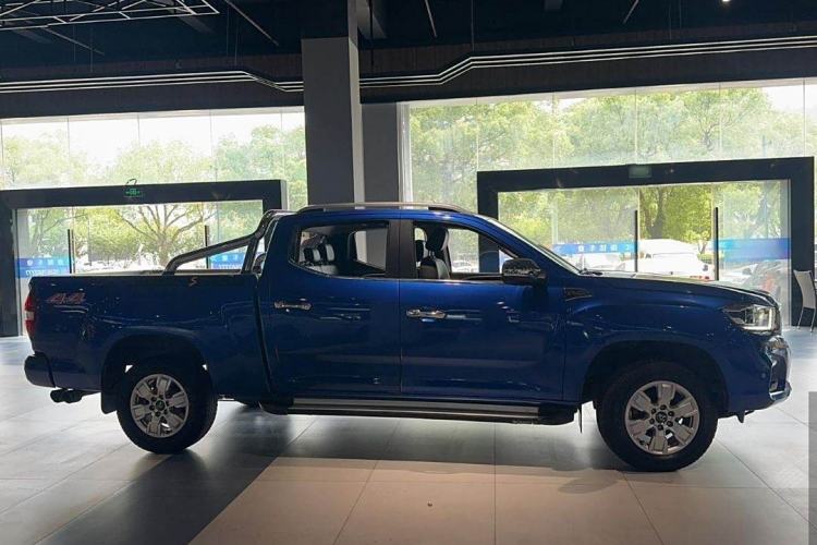 Used SAIC MAXUS T60 2017 2.0T Gasoline Automatic 4x4 High-Ride Flagship Long-Wheelbase Version