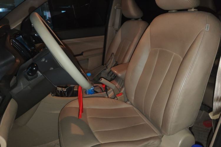 Used Baojun 730 2014 1.5L manual Comfort ESP version 7 seats