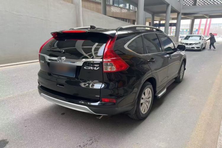 Used Honda CR-V 2015 2.0L two-wheel drive urban version Exterior 3