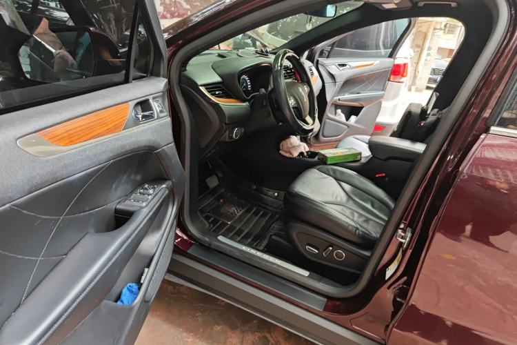 Used Lincoln MKC 2014 2.0T Two-Wheel-Drive Luxury Edition Driver Seat