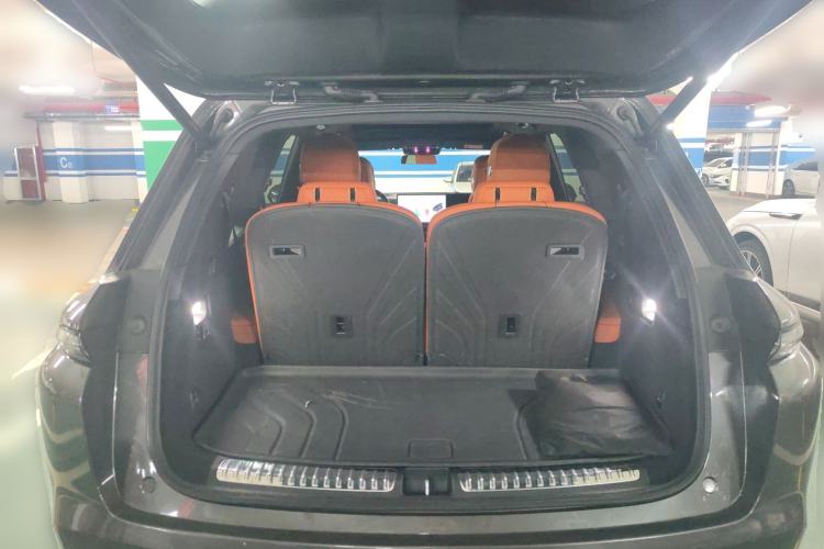 Used Li Auto L8 2023 Pro Model