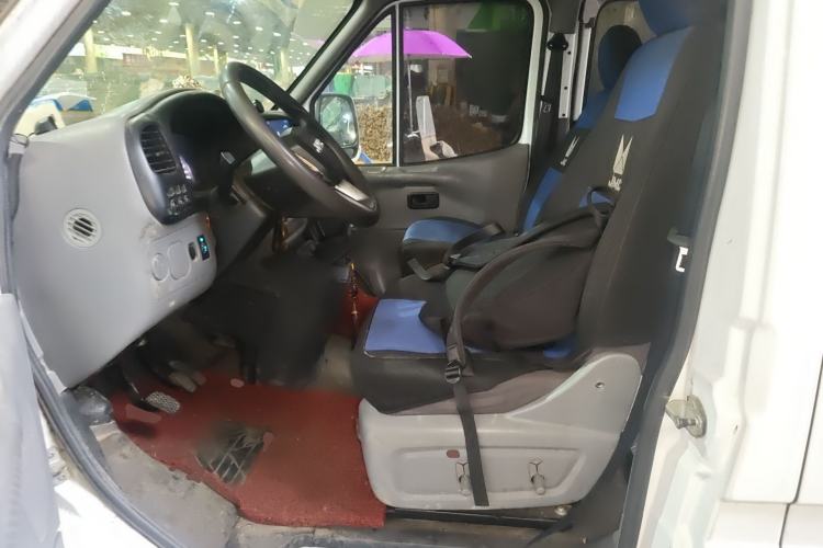 Used JMC Transit 2019 2.8T Commercial Version Long Wheelbase Mid-Roof 6-Seater Rear Single Tire China VI Emission Standard – JX493
