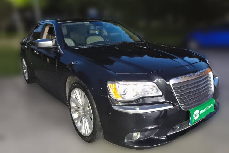 Used Chrysler 300C 2014 3.0L Excellence Edition
