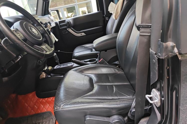 Used Jeep Wrangler 2015 3.6L Rubicon Two-Door Comfort Edition