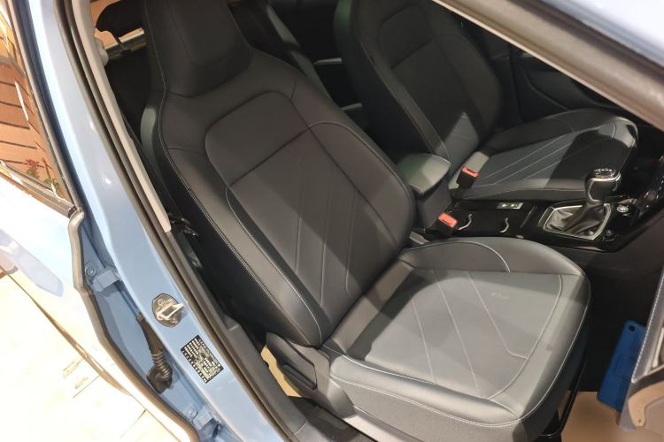 Used Volkswagen Tharu 2025 NewRui 300TSI Prestige Edition
