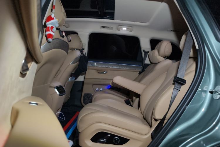 Used Hima AITO M7 2022 1.5T Four-Wheel Drive Luxury Edition Left Rear Seat