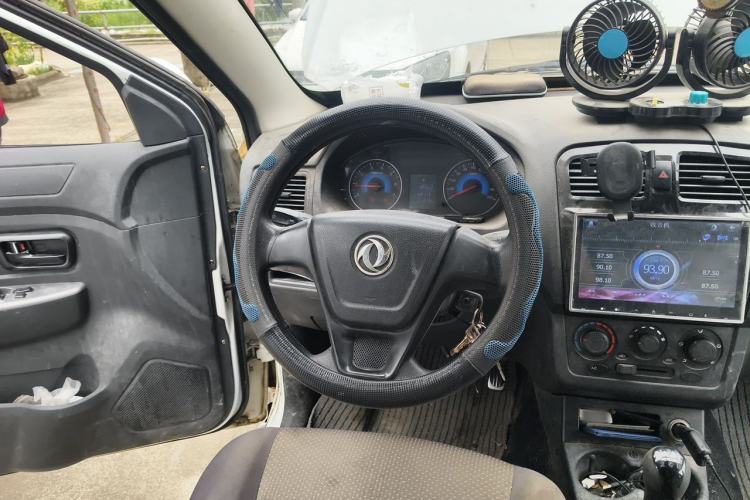 Used Dongfeng Fengon 330 2014 1.5L Manual Utility Version DK15 Steering Wheel