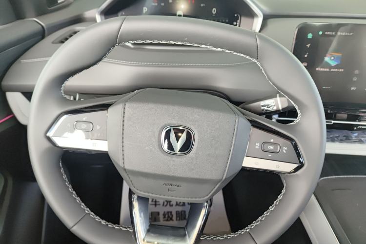 Used CHANGAN CS55PLUS PHEV 2025 Smart New Blue Whale 125km Ultra-Range Edition Steering Wheel