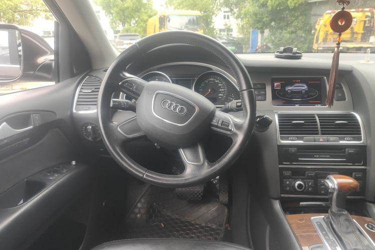 Used Audi Q7 2012 3.0 TFSI Comfort Model (245kW) Steering Wheel