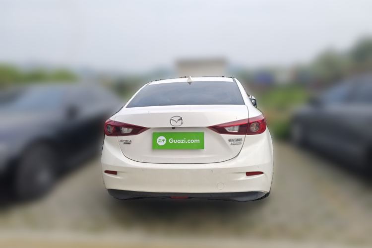 Used Mazda 3 Axela 2014 Sedan 1.5L Automatic Luxury Model