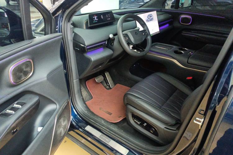 Used Hyptec HL 2025 700 Ultra Six-Seater All-Wheel-Drive LiDAR Version Driver Seat