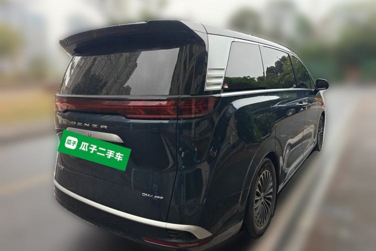 Used Denza D9 2022 DM-i 970 Four-Wheel Drive Flagship Model
