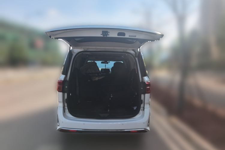 Used SAIC MAXUS G20 2023 Facelift PLUS 2.0T Diesel Automatic Luxury Edition Trunk