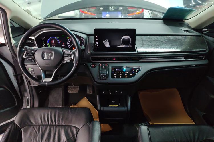 Used Honda Elysion 2024 2.0L eHEV Luxury Edition Center Console