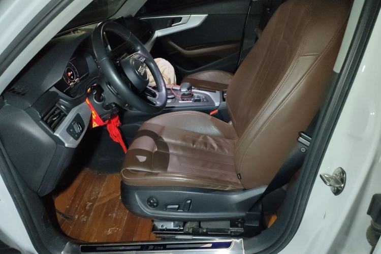 Used Audi A4L 2018 30th Anniversary Edition 40 TFSI Fashion Model
