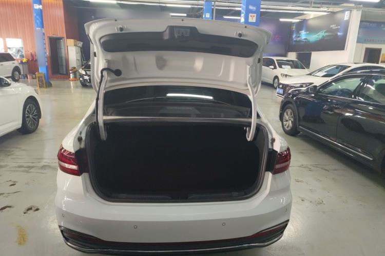 Used Volkswagen Lavida 2023 1.5L Automatic 5 Million Edition Trunk